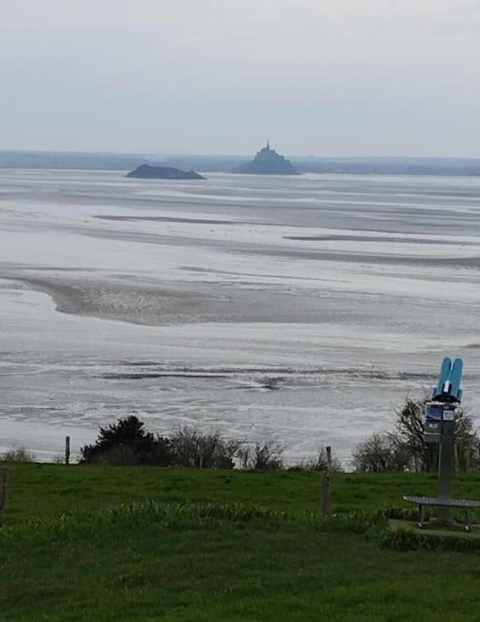 Maison Vue Sur Le Mont Saint Michel Et Sa Baie Champeaux Kültér fotó