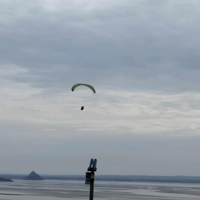 Maison Vue Sur Le Mont Saint Michel Et Sa Baie Champeaux Kültér fotó